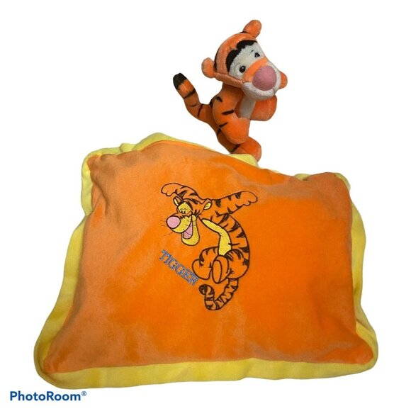 Disney Tigger Plush & Blanket Set - Picture 3 of 7